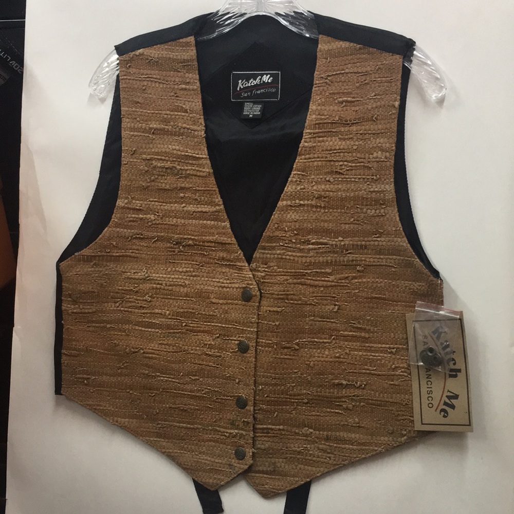 FINAL MARKDOWN Ladies’ DS Vintage Katch Me Snap-front Woven Leather Vest (M)